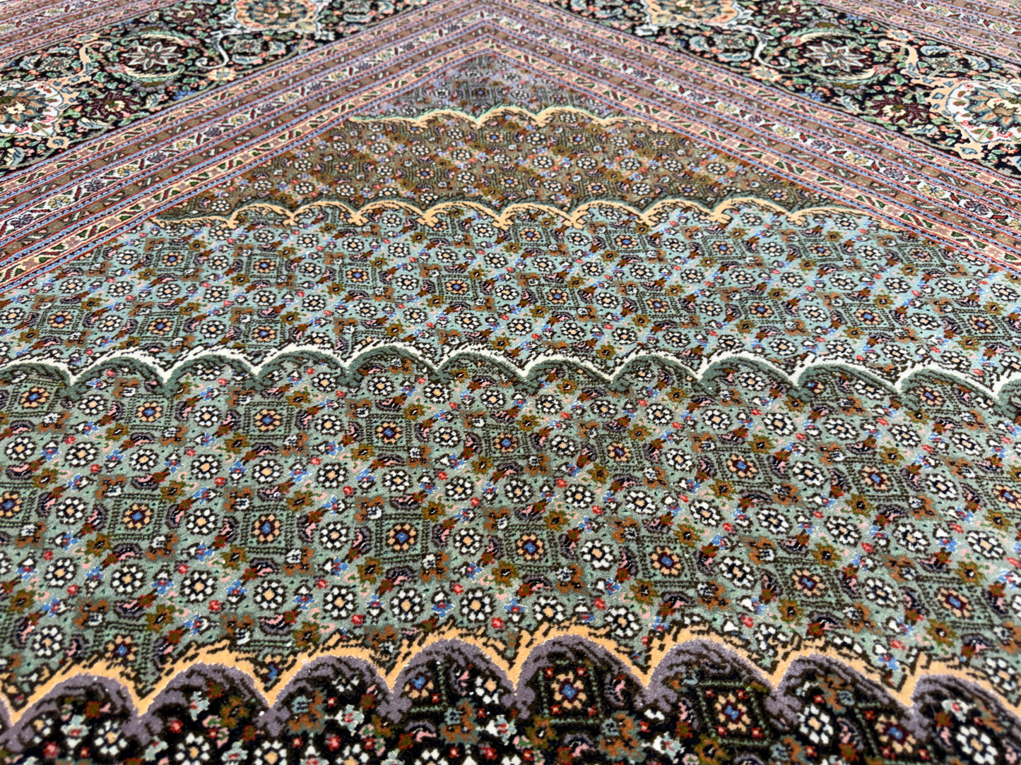 Hand-Knotted Persian Tabriz Mahi Rug - 9’9”x13’4”