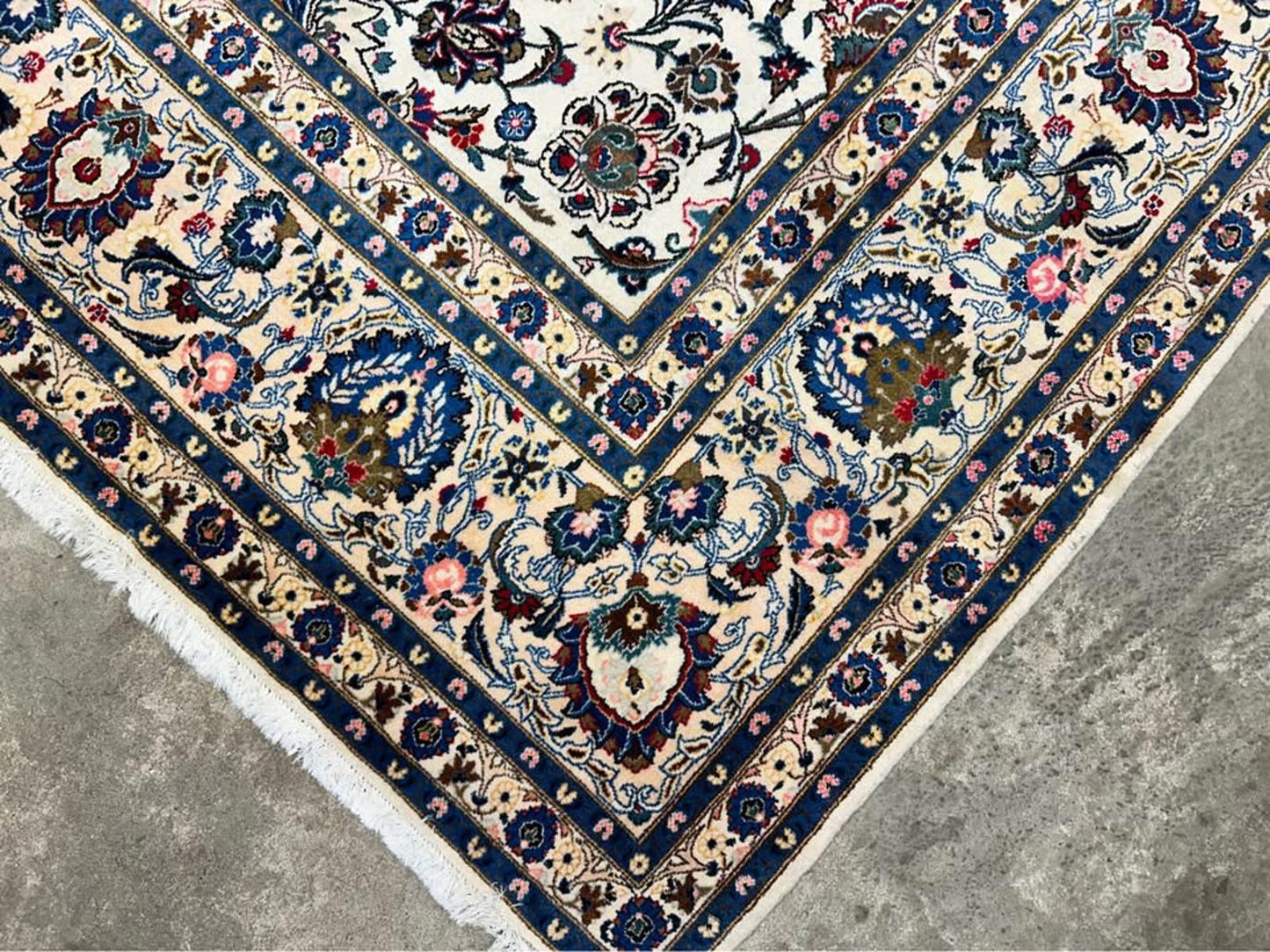 10’5”x 13’8” Handmade Persian Kashan Rug