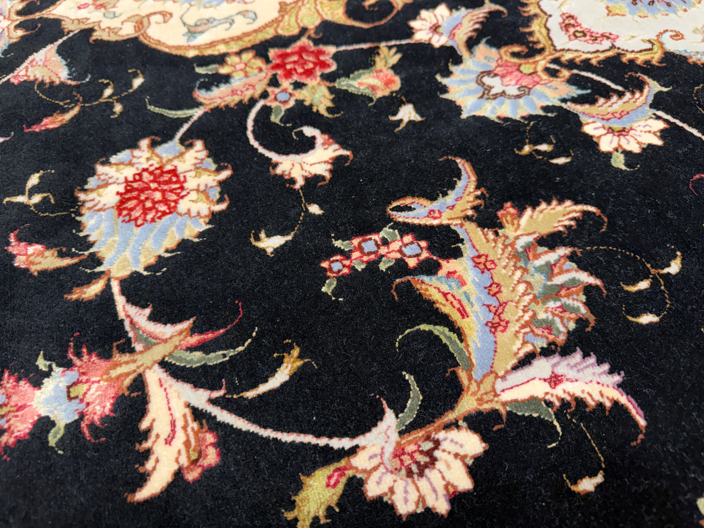 10’ Diameter Very Fine Hand-Knotted Wool & Silk Round Tabriz Persian Rug - 10x10 Handmade Carpet