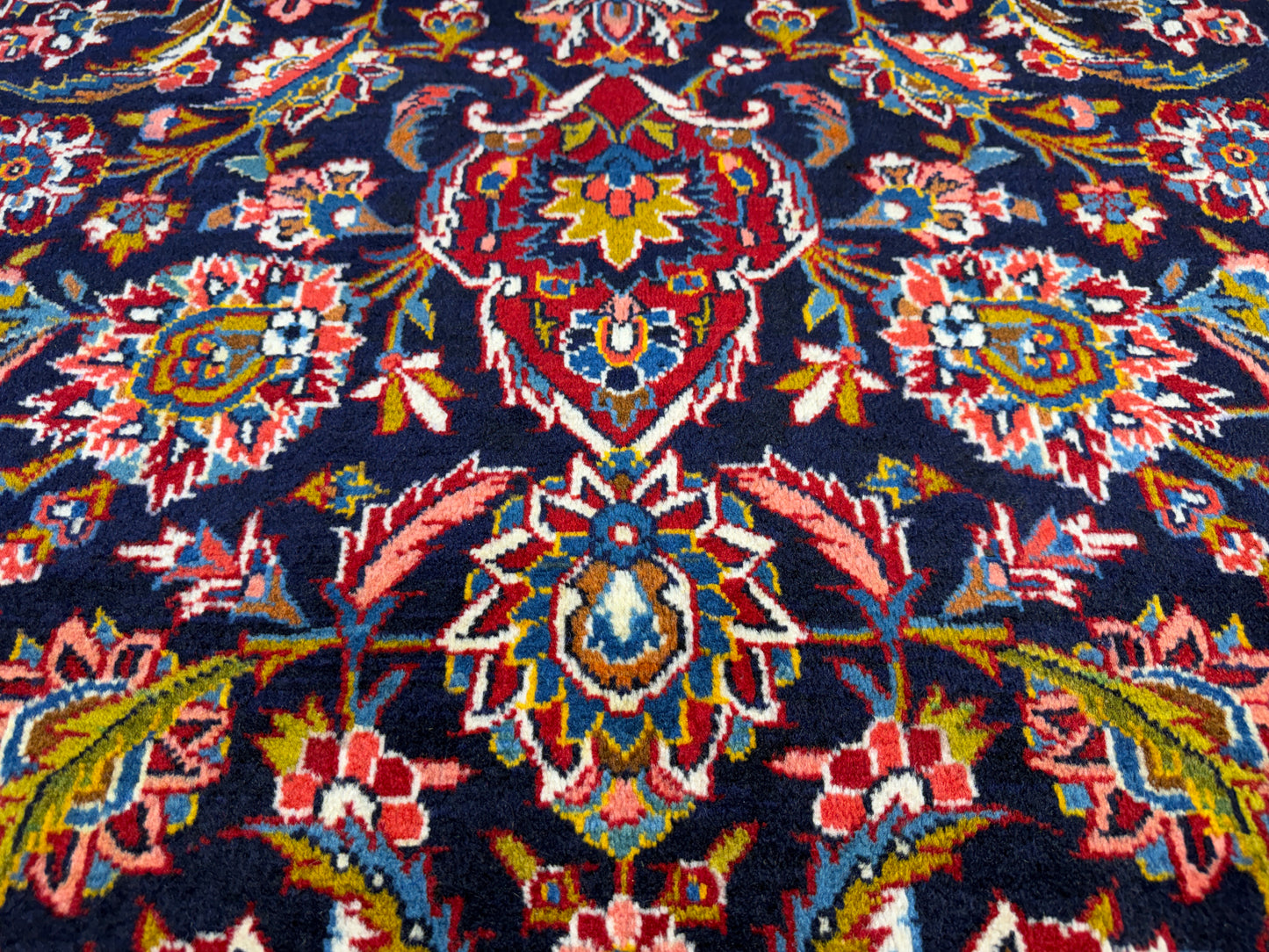 Hand-Knotted Persian Kashan Rug - 9’11”x14’3”