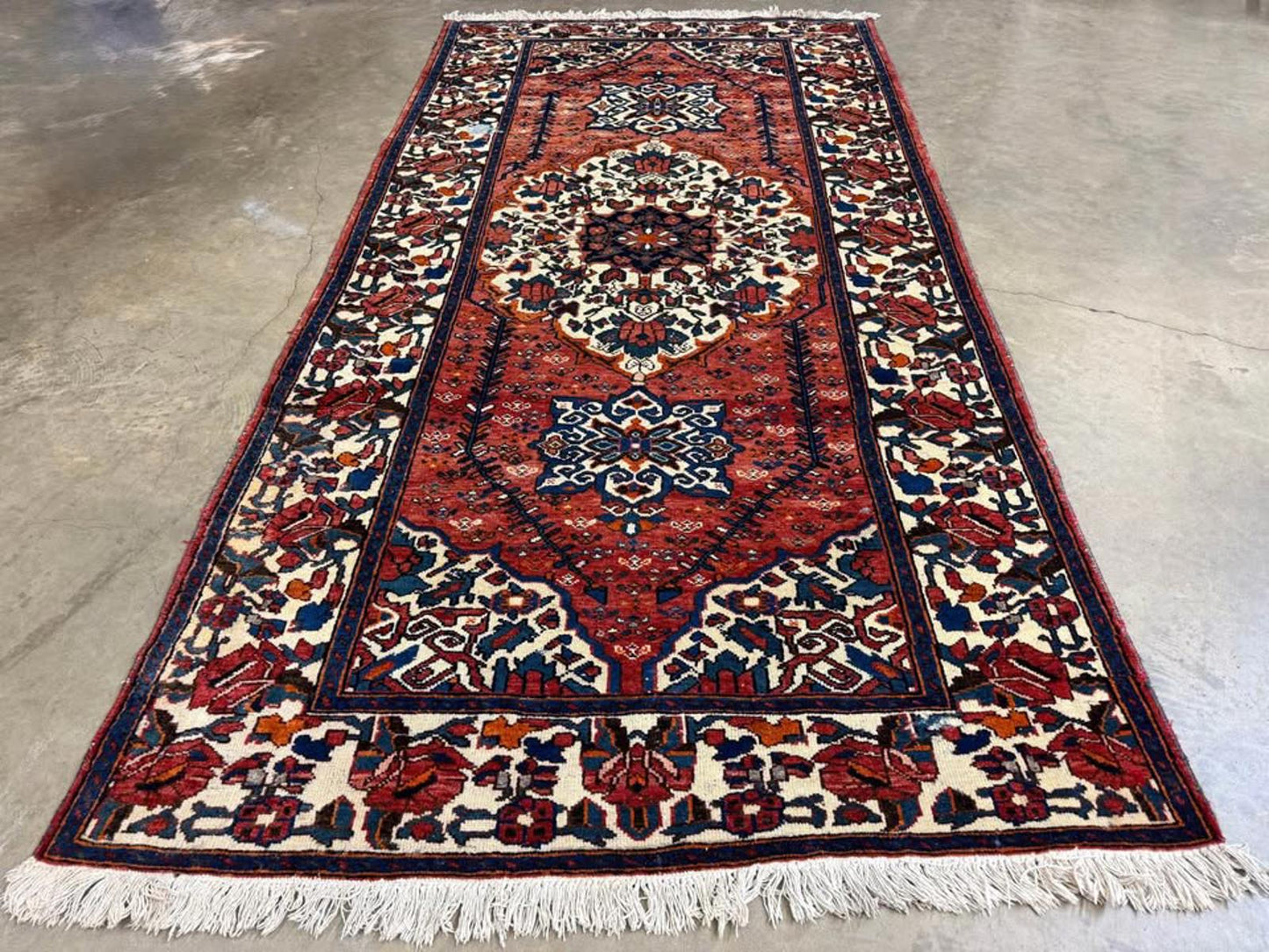 5’x9’11” Handmade Persian Bakhtiari Rug