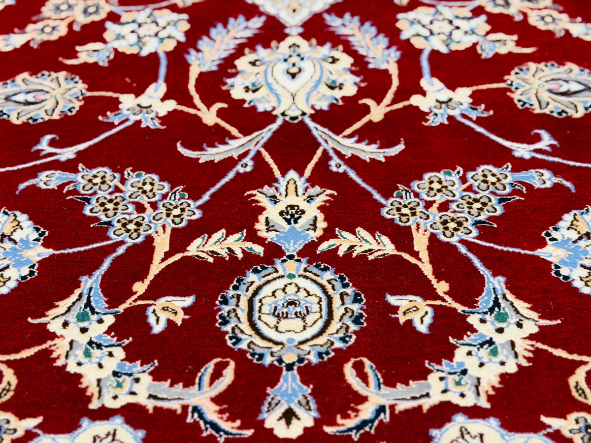 Hand-Knotted 6 La Persian Nain Rug - 6'7"x9'6"