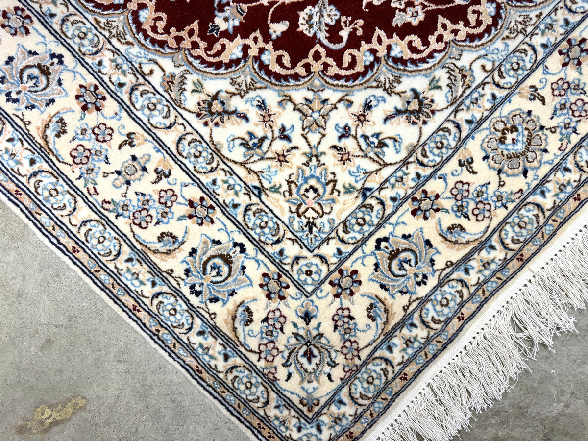 Hand-Knotted 6 La Persian Nain Rug - 4'1"x6'4"