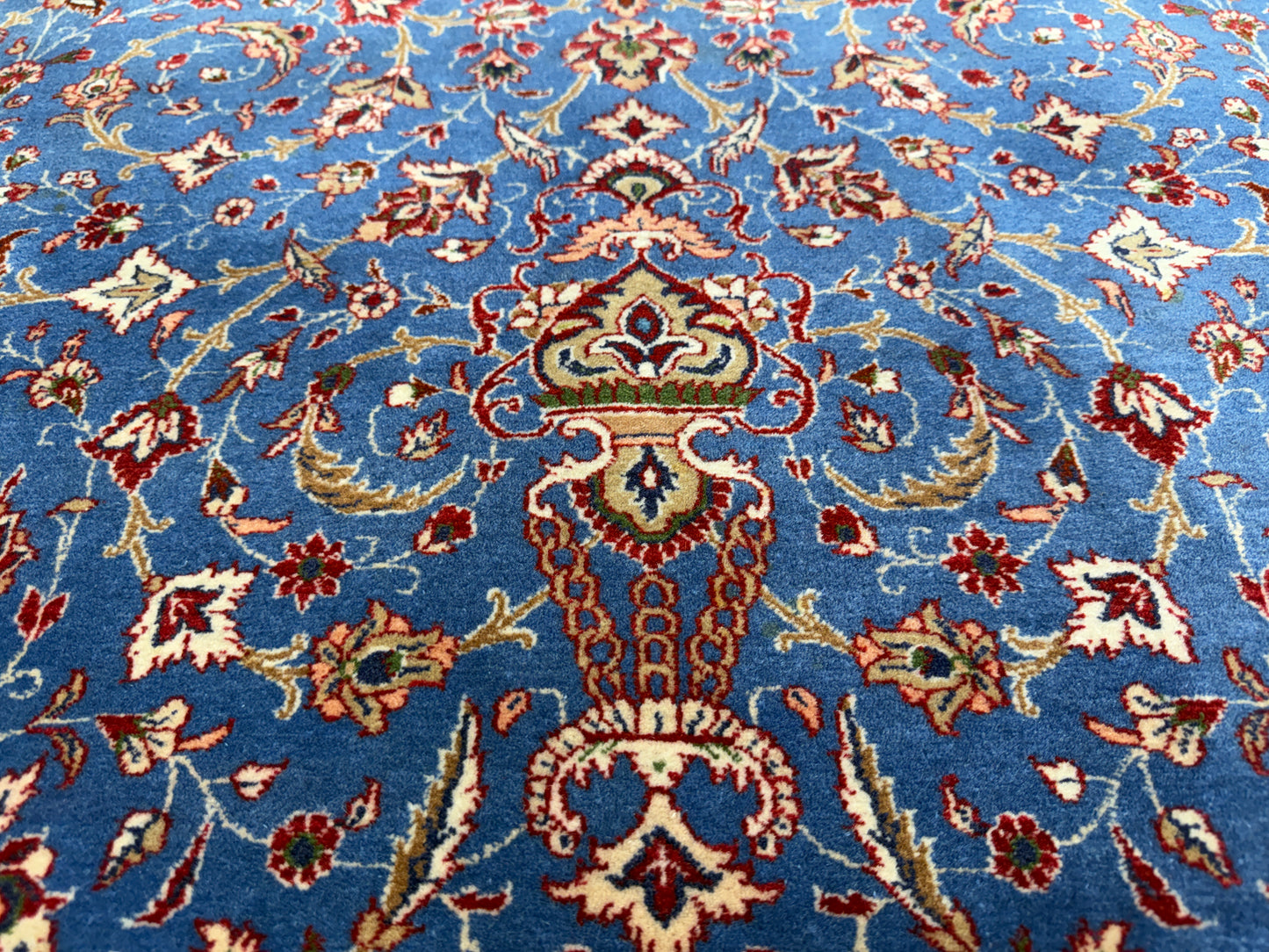 Hand-Knotted Persian Sarouk Rug - 4’5”x7’2”