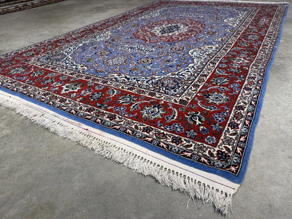 4’6”x7’9” Hand-Knotted Fine Wool & Silk Isfahane Area Rug - Blue 4x8