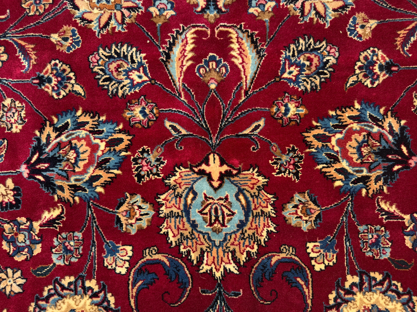 Hand-Knotted Persian Mashad Rug - Signed Hashemi - 9’11”x13’