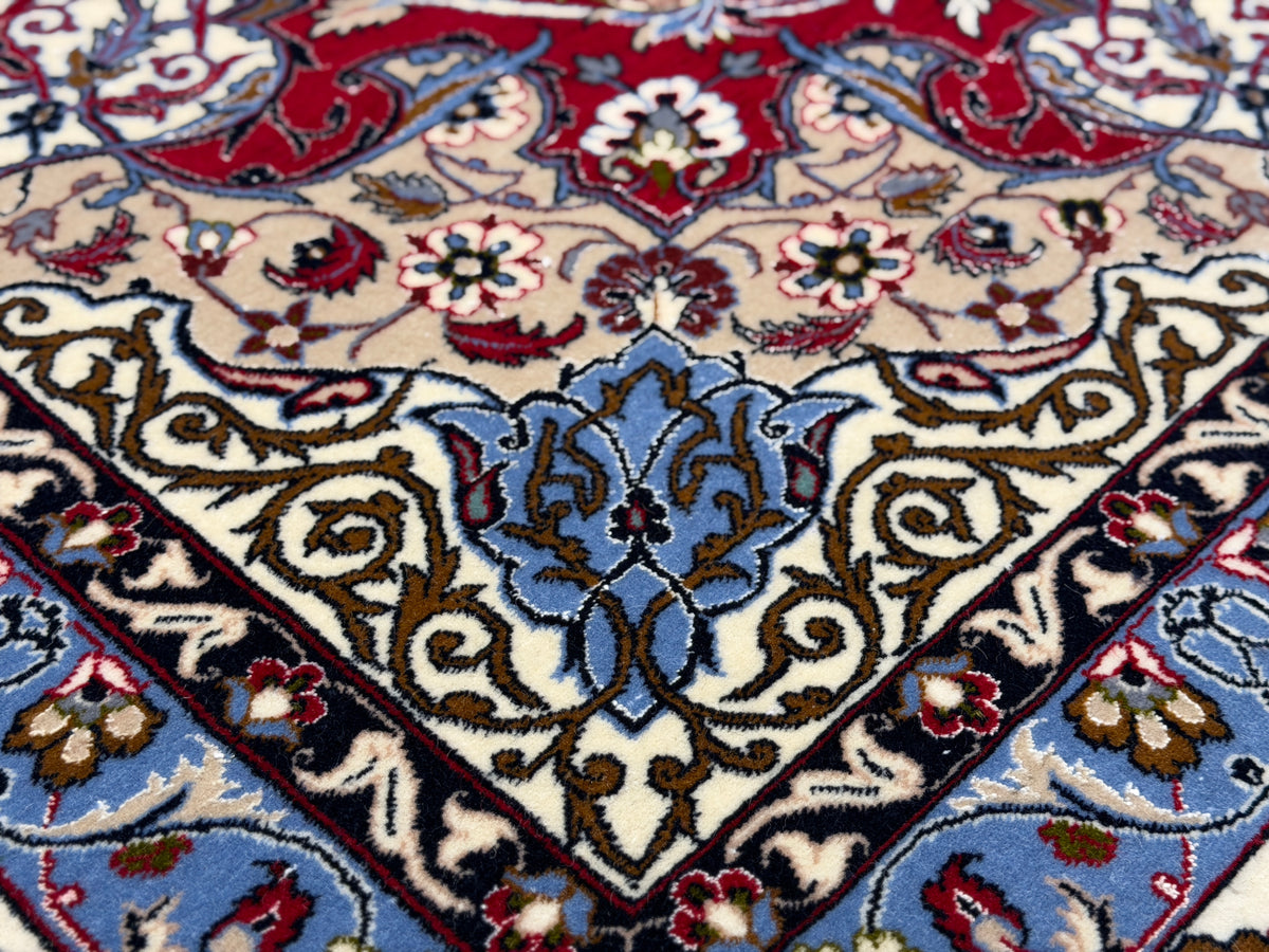 Hand-Knotted Persian Isfahan Rug - Signed Enteshari - 6'7"x9'10"