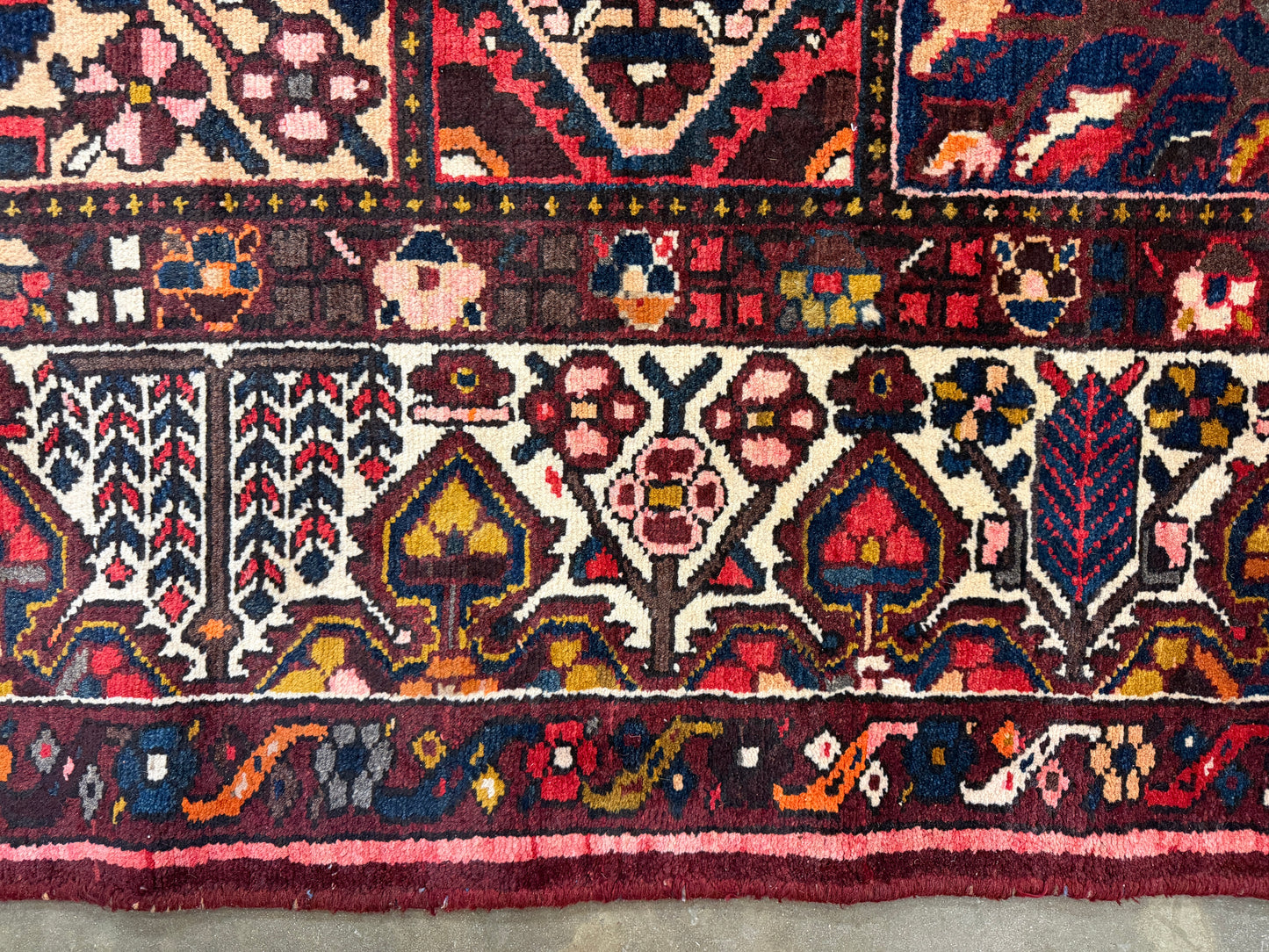 Hand-Knotted Persian Bakhtiari Rug - 9’8”x12’4”