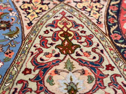 Hand-Knotted 60 Raj Persian Tabriz Rug - Dome Design - 6'8"x10'7"