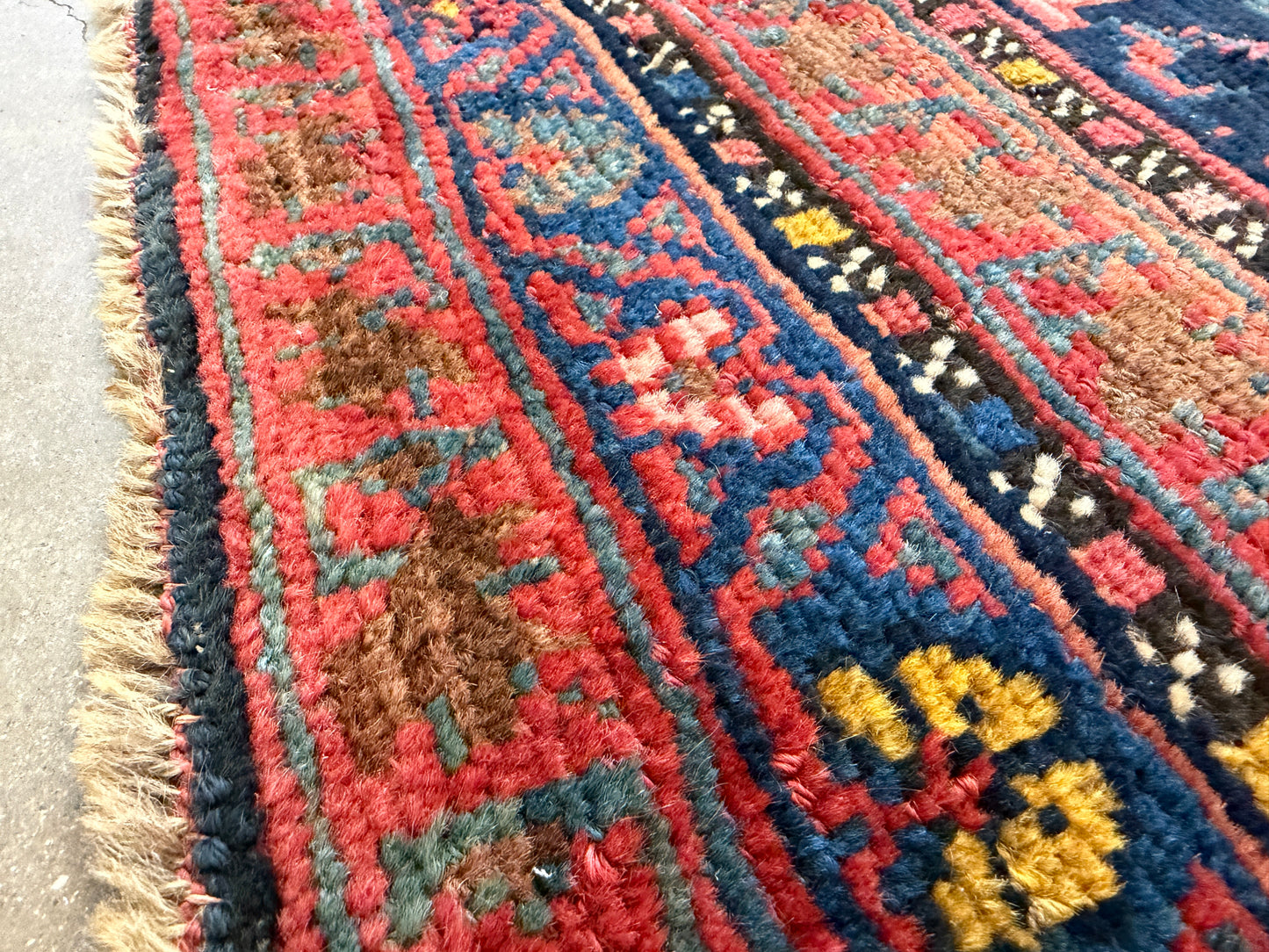 Hand-Knotted Persian Mahal Rug - 8’8”x13’