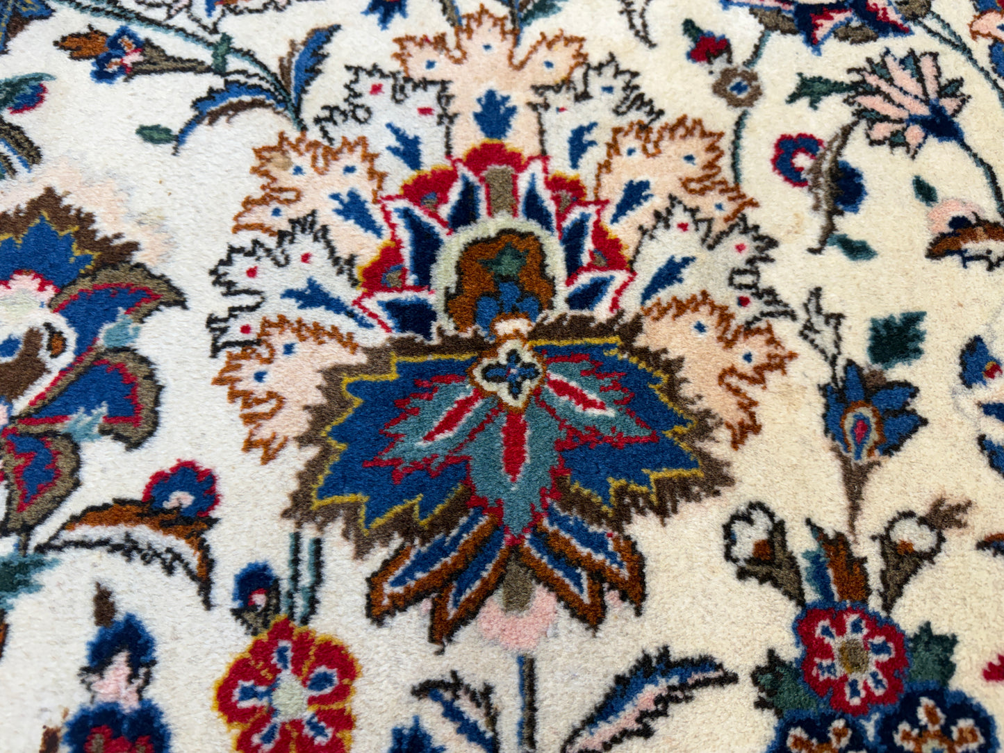 10'5"x13'8" Hand-Knotted Wool All-over Kashan Persian Rug