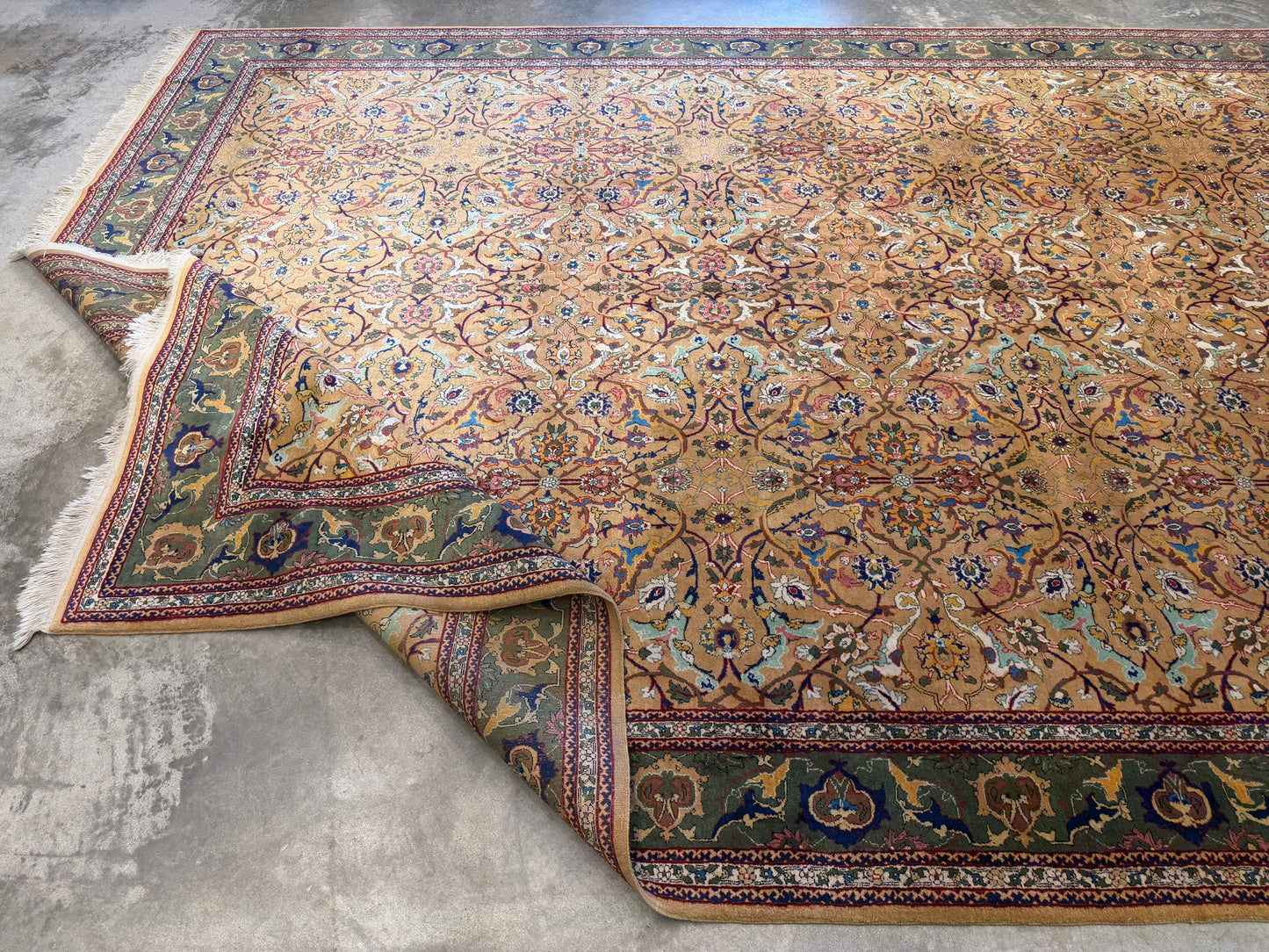Hand-Knotted Persian Kashan Rug - 9’9”x14’5”