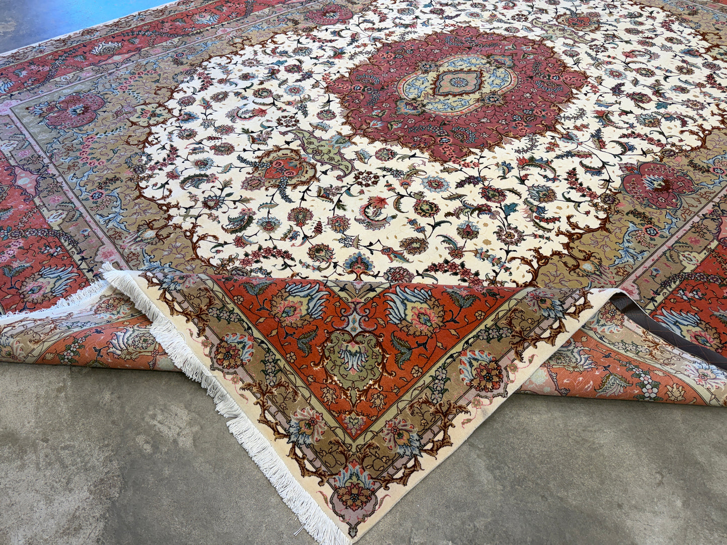 10’x12’9” Fine Hand-Knotted Persian Tabriz Area Rug