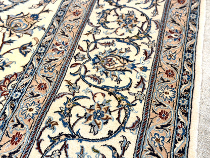 Hand-Knotted 4 La Persian Nain Rug - 6'9"x10'7"