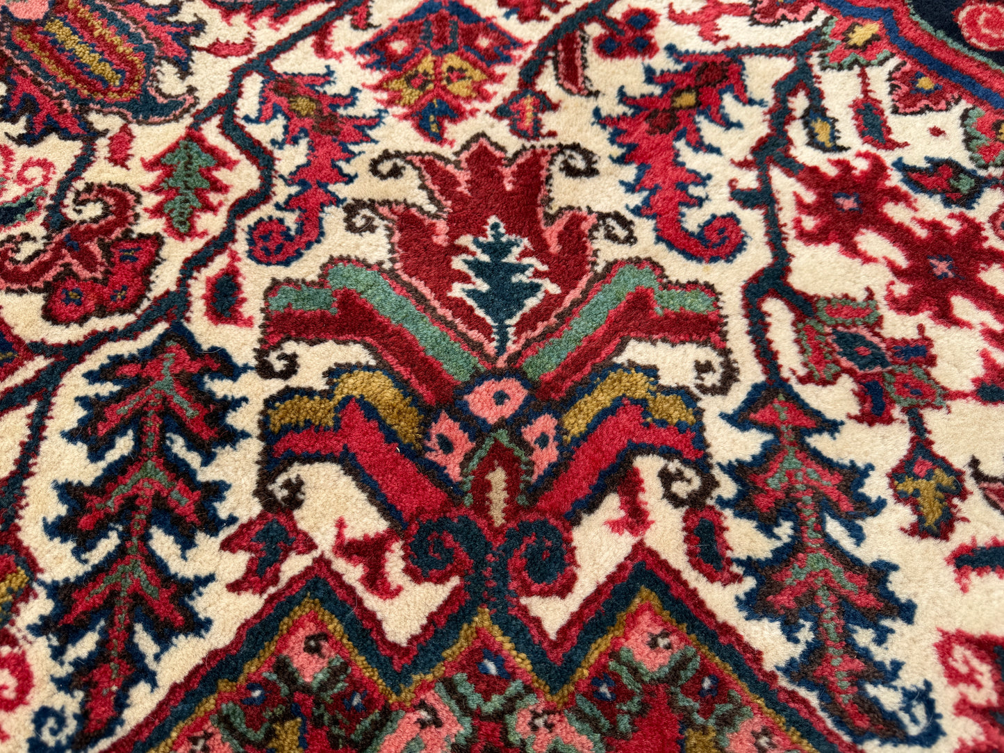 Hand-Knotted Persian Heriz Rug - 11’3”x15’8”