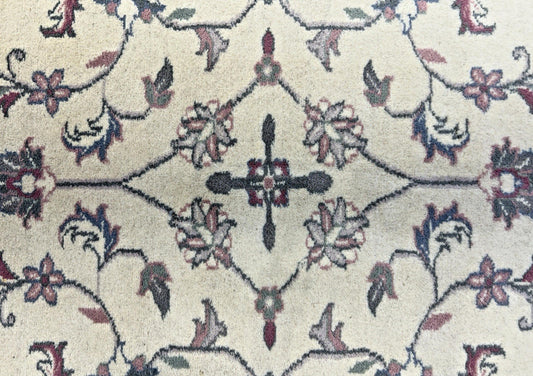 Hand-knotted IndoKashan Rug - 4’1”x6’2”