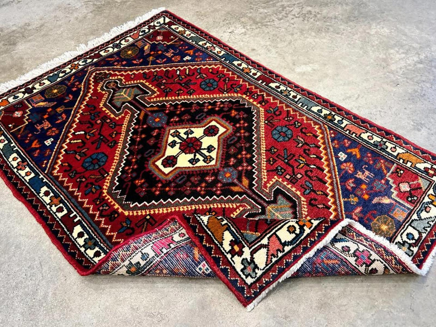 2'10"x4'2" Hand-Knotted Wool Hamadan Persian Rug