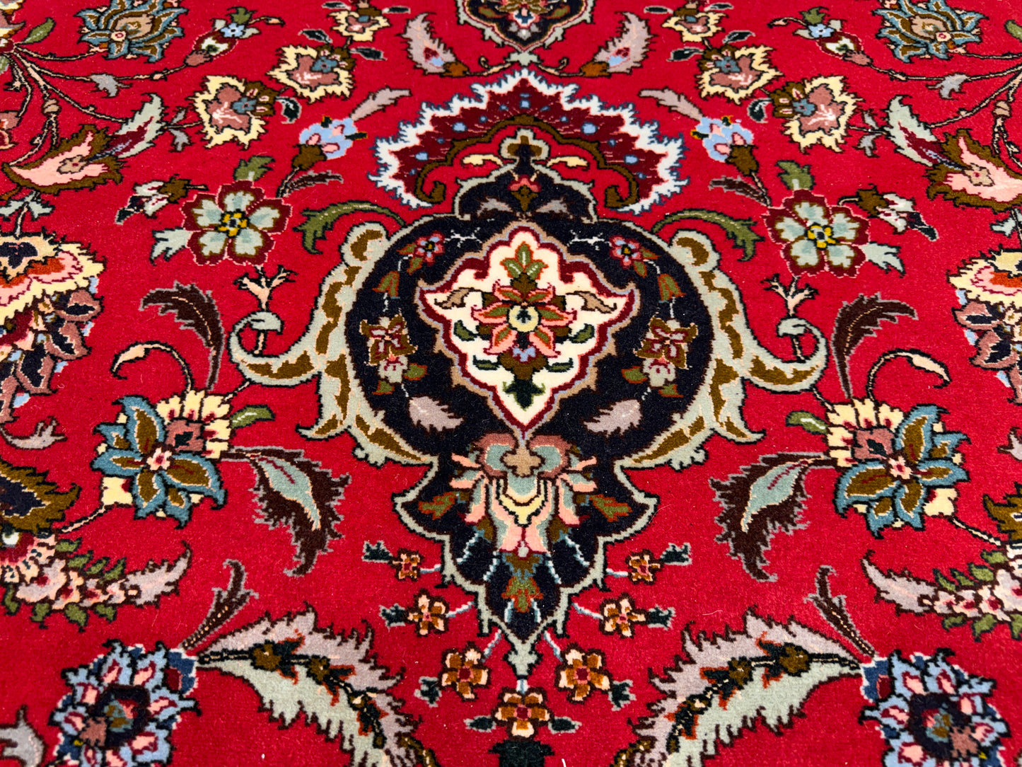Hand-Knotted 60 Raj Persian Tabriz Rug - 9’9”x13’3”