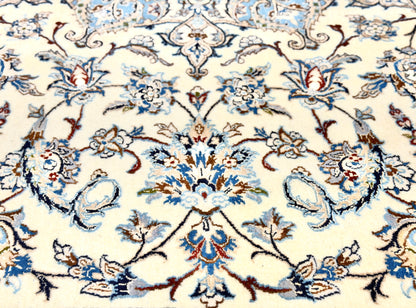 Hand-Knotted 4 La Persian Nain Rug - 6'9"x10'7"