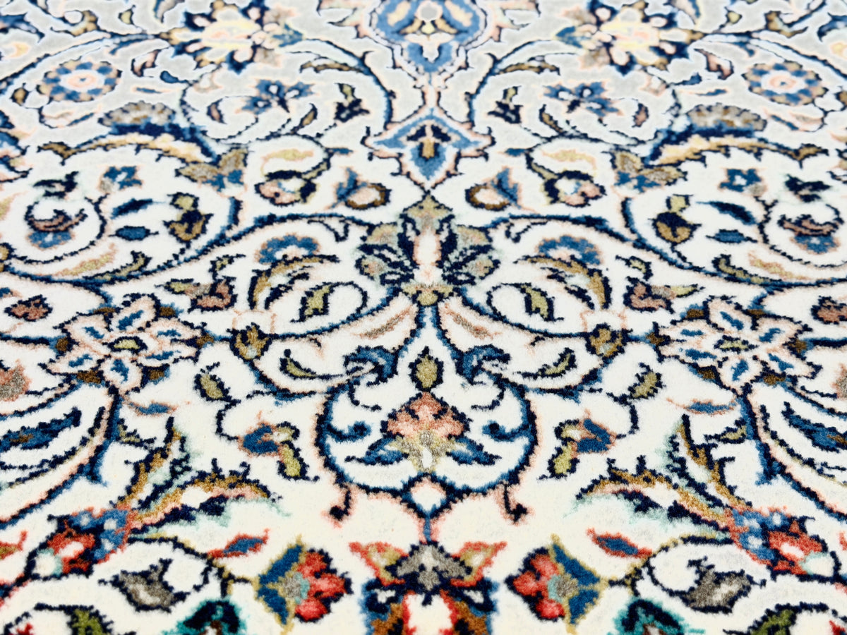 Hand-Knotted Persian Sarouk Rug - 4’5”x6’11”