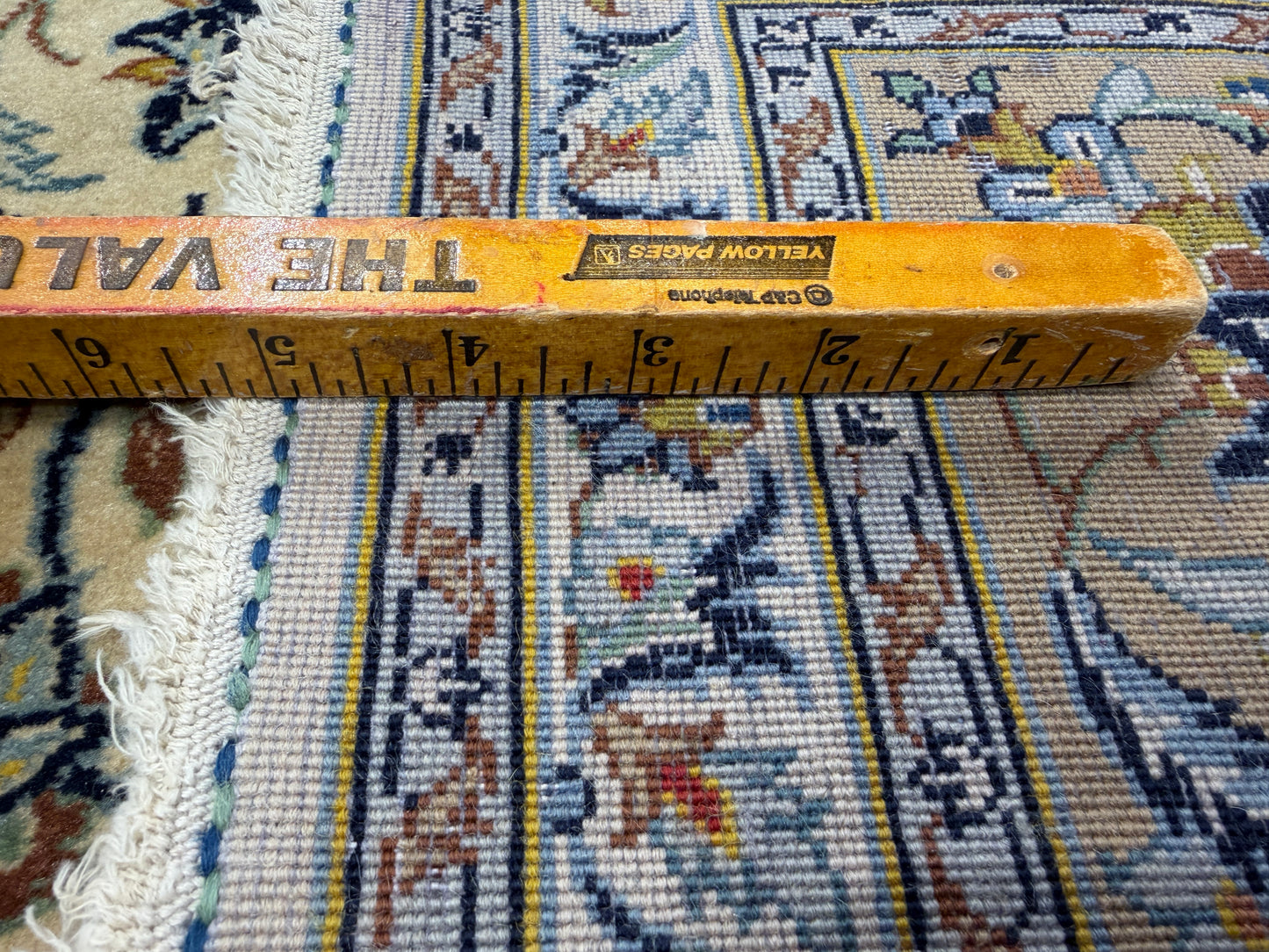 Hand-Knotted Persian Kashan Rug - 4’5”x7’5”