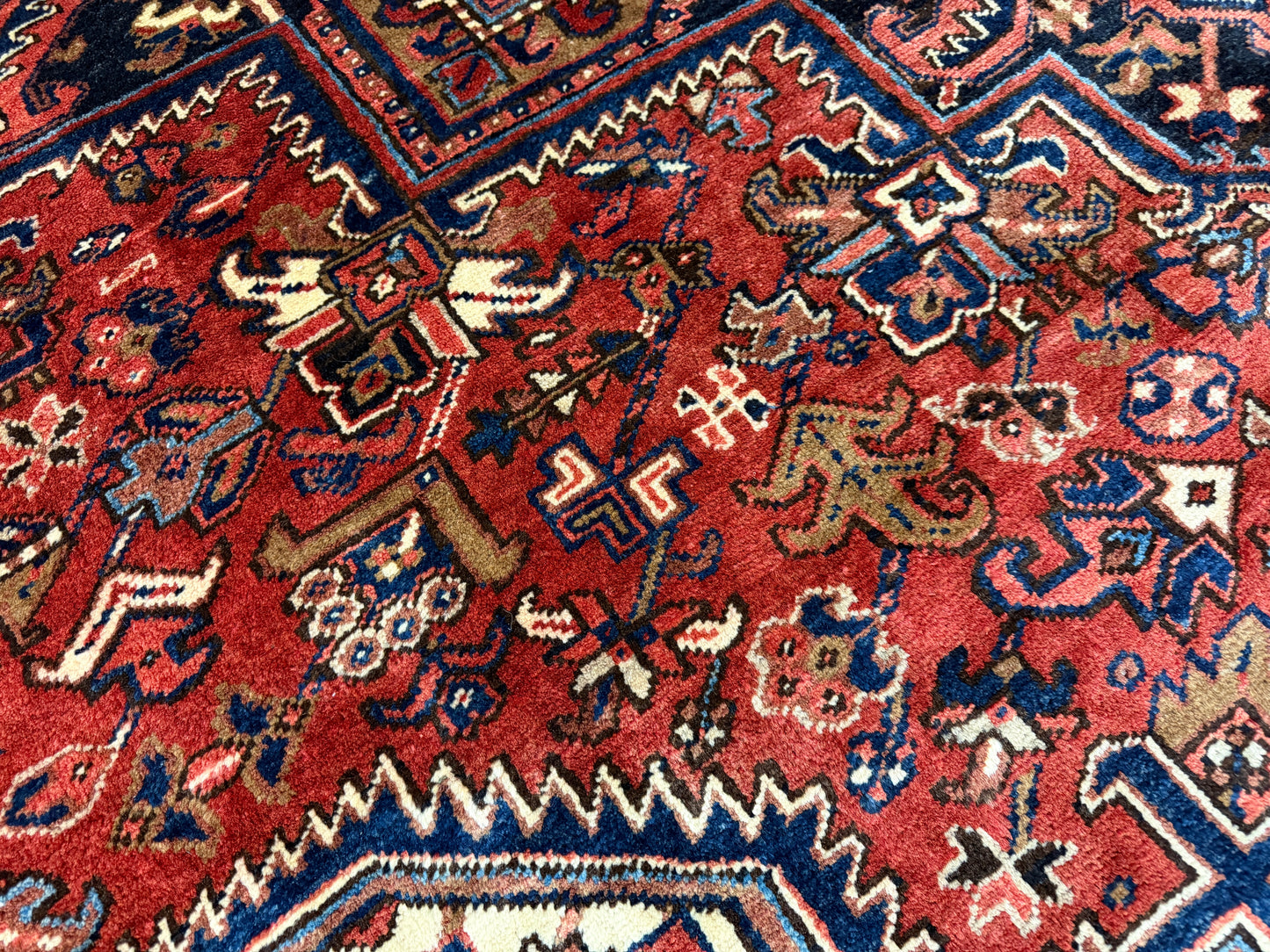 Hand-Knotted Persian Heriz Mehrava Rug - 9’8”x12’8”