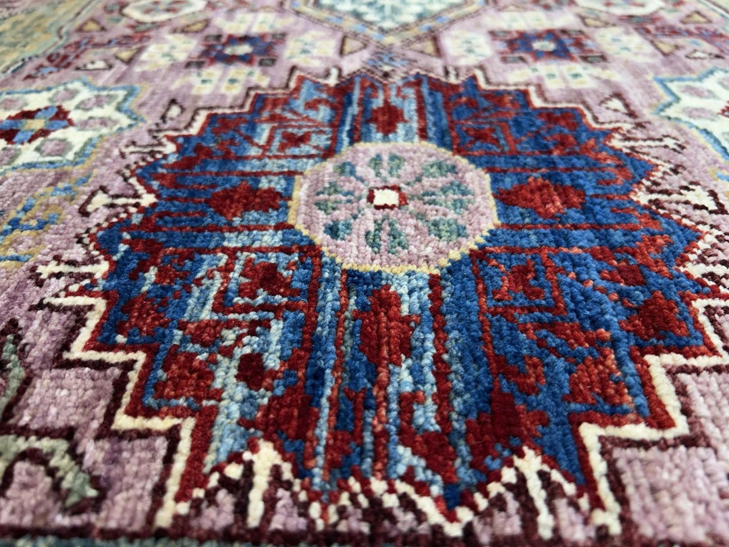 8’5”x9’10” Hand-Knotted Wool Mamluk Medallion Area Rug