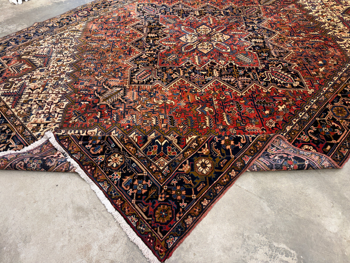 10’1”x14’ Hand-Knotted Persian Heriz Area Rug