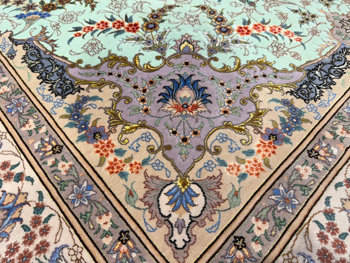 Hand-Knotted 80 Raj Persian Tabriz Rug - 4'10"x7'