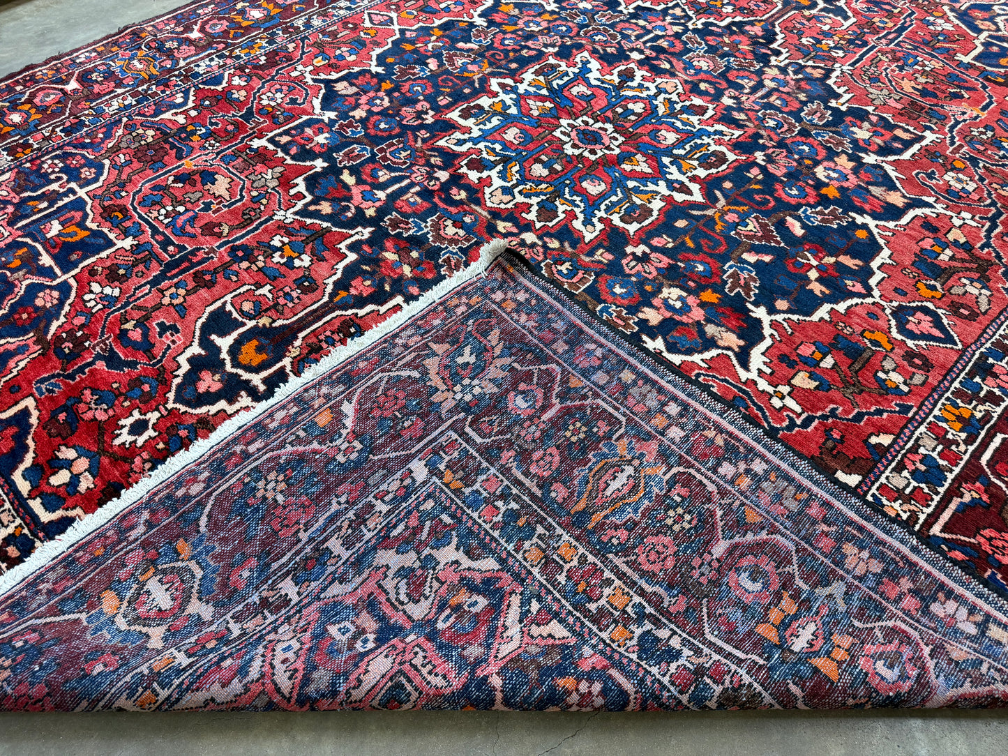 10’x12’5” Hand-Knotted Persian Bakhtiari Area Rug