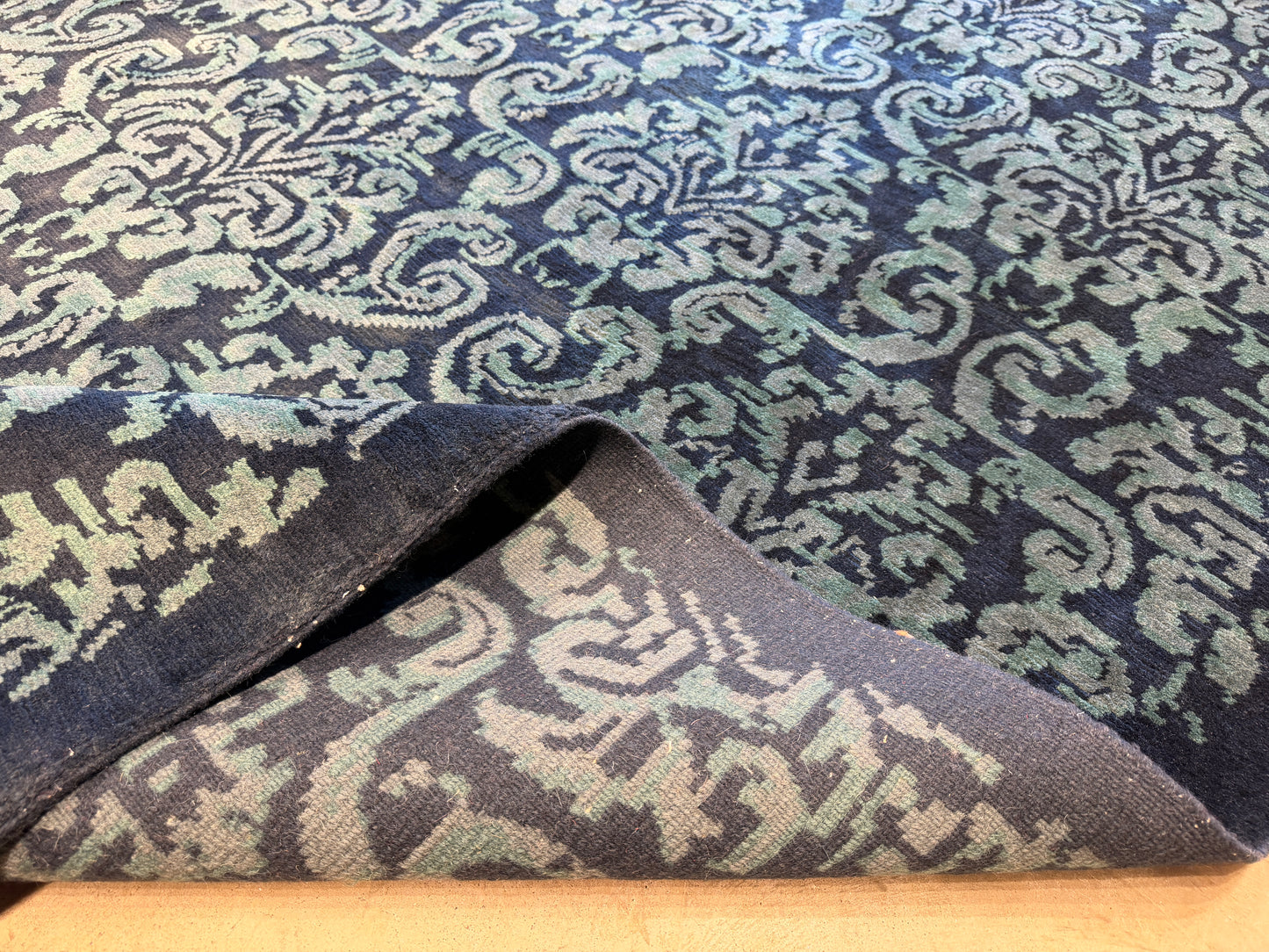 7’11”x9’9” Hand-Knotted Wool Contemporary Area Rug