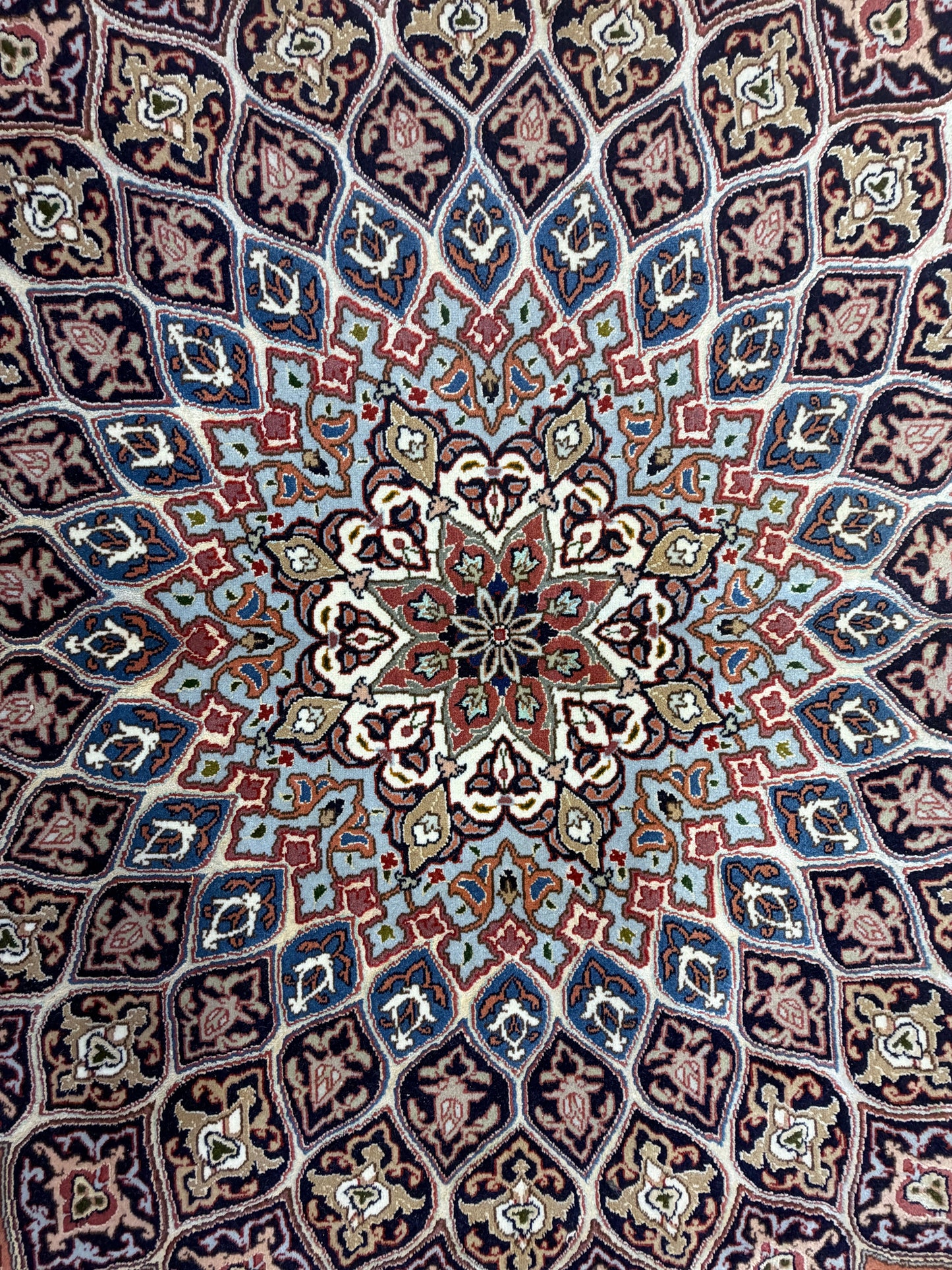 Hand-Knotted 60 Raj Persian Tabriz Rug - Dome Design - 10’x13’4”