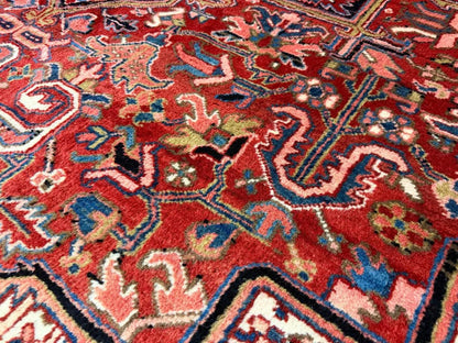 8’7”x11’ Hand-Knotted Wool Heriz Rug
