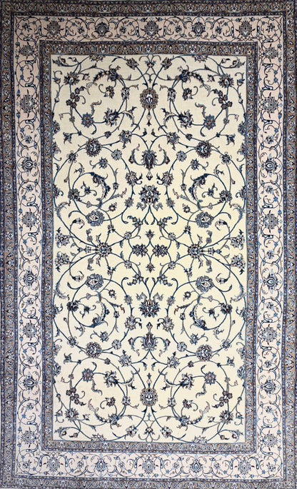 Hand-Knotted 6 La Persian Nain Rug - 5'1"x8'6"