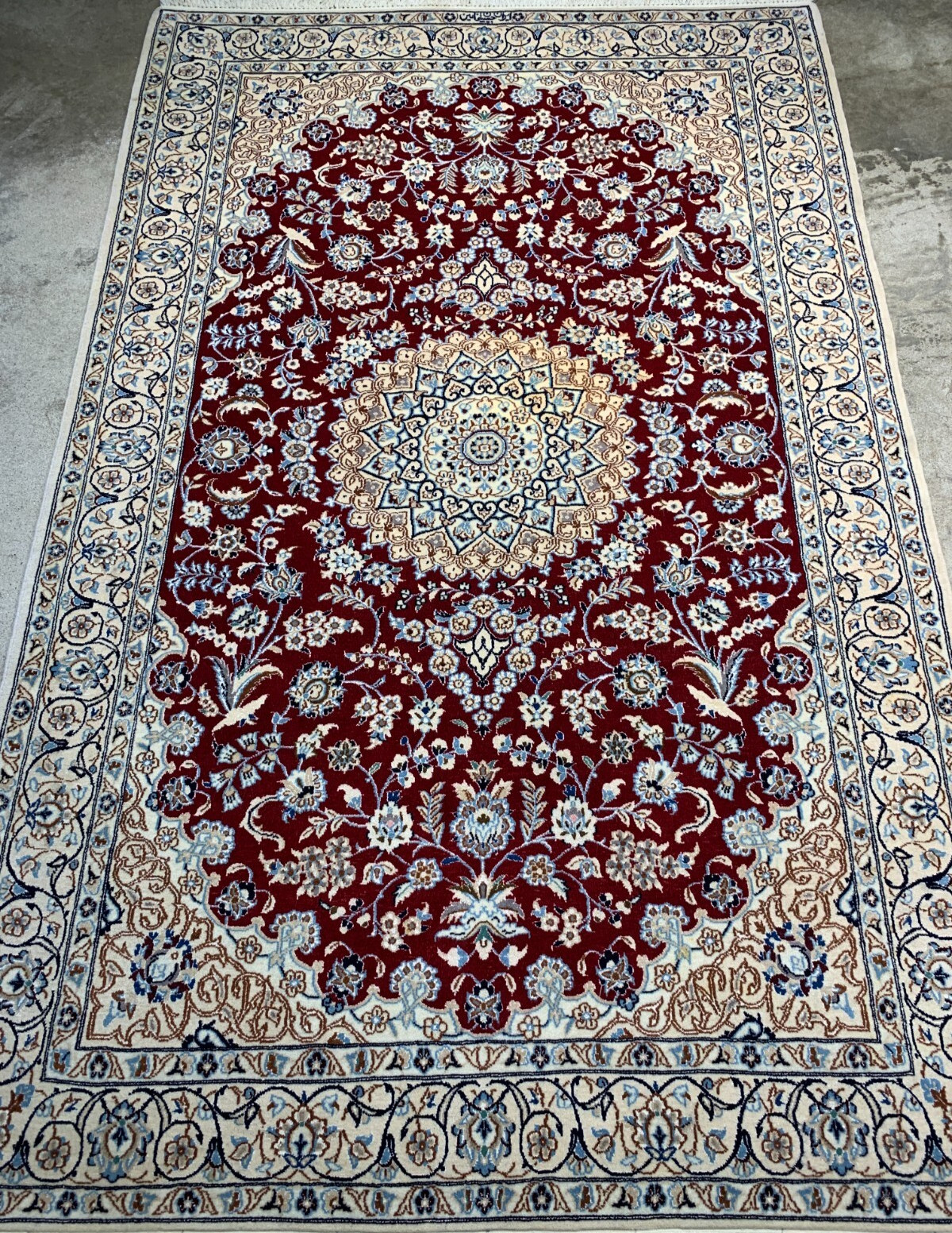 4'5"x6'11" Fine Hand-Knotted Wool & Silk Blend Naine Carpet - Area Rug