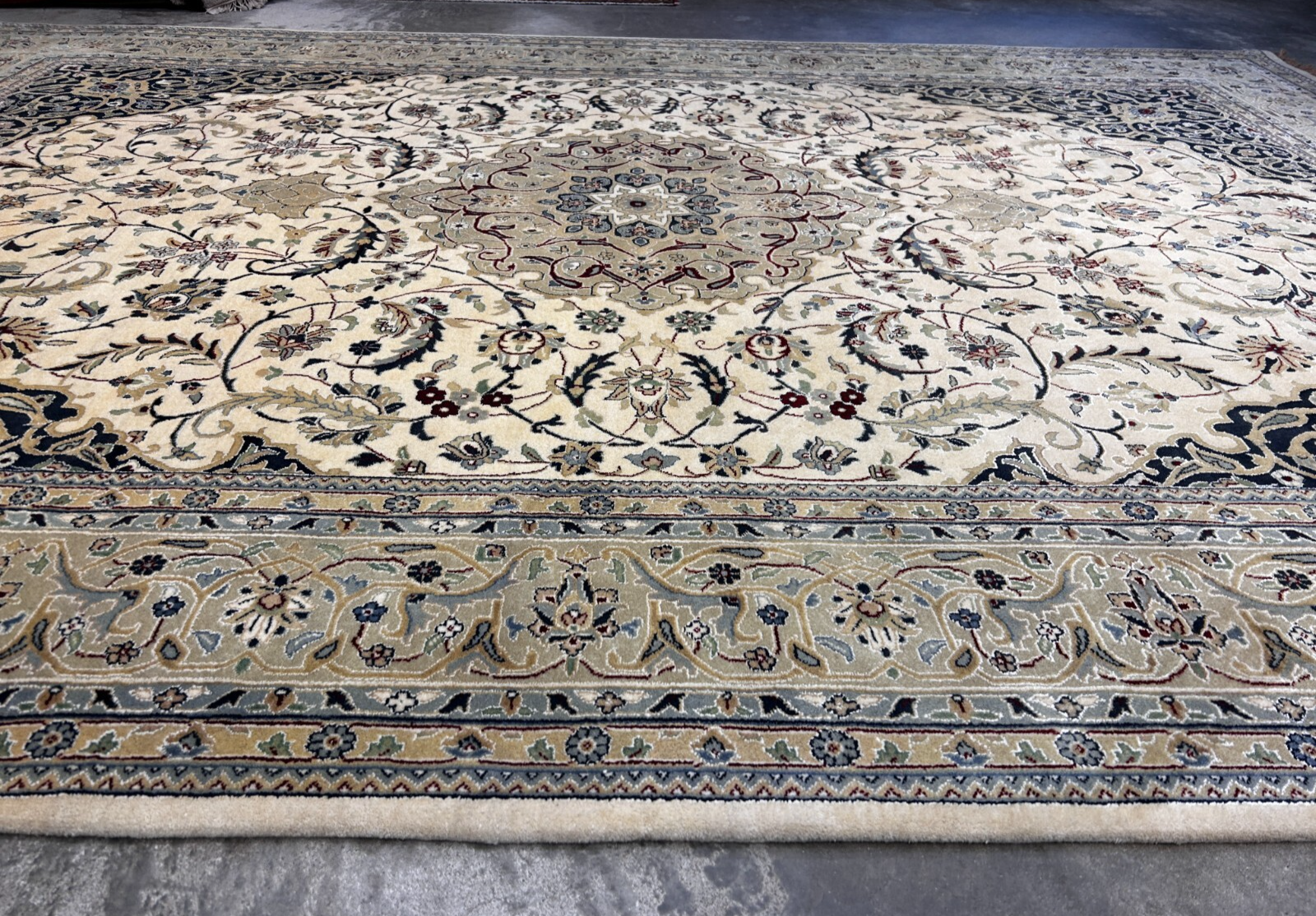 8'1"x12'1" Very Fine Hand-Knotted 100% Wool India Naine Rug - Area Carpet
