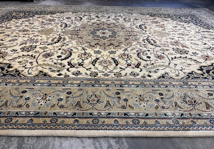8'1"x12'1" Very Fine Hand-Knotted 100% Wool India Naine Rug - Area Carpet