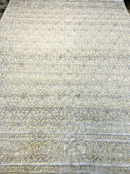 8' x 10'1" Hand-Knotted Silver 100% Wool Carpet - Indian All-Over Area Rug - 3D