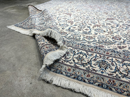 6'9"x10'7" Extremely Fine Hand-Knotted Wool & Silk Blend Naine Carpet - Area Rug