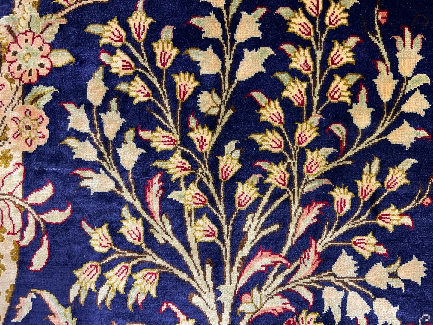 3'3"x4'11" Exquisite Extra-Fine Hand-Knotted 100% Silk Tree of Life Area Rug