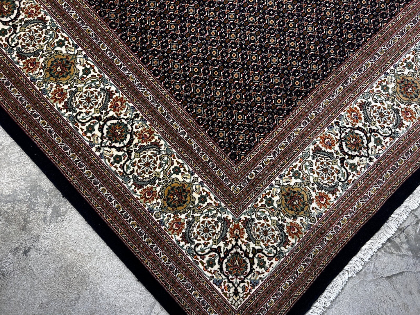 8'4"x11'2" Fine Hand-Knotted 100% Wool Pile Tabrize Fish Style Rug - Carpet