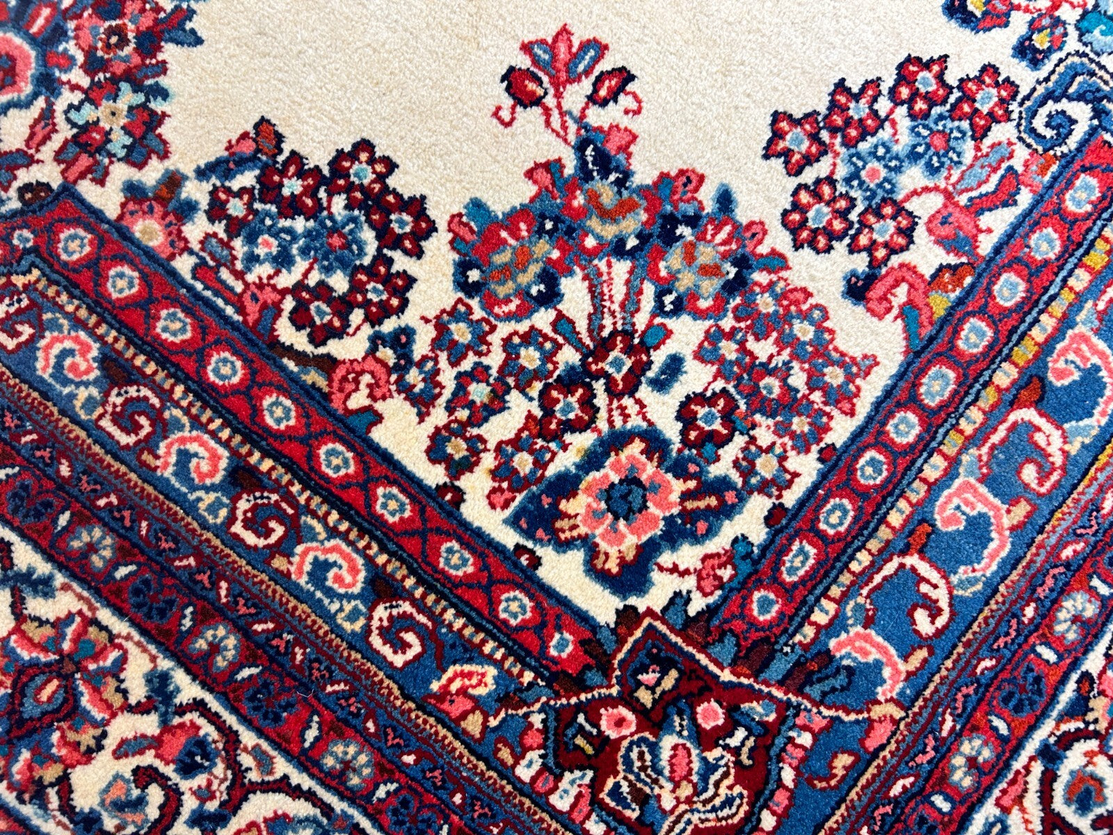 6'3"x9'5" Hand-Knotted 100% Wool Pile Sarouke Carpet - Area Rug