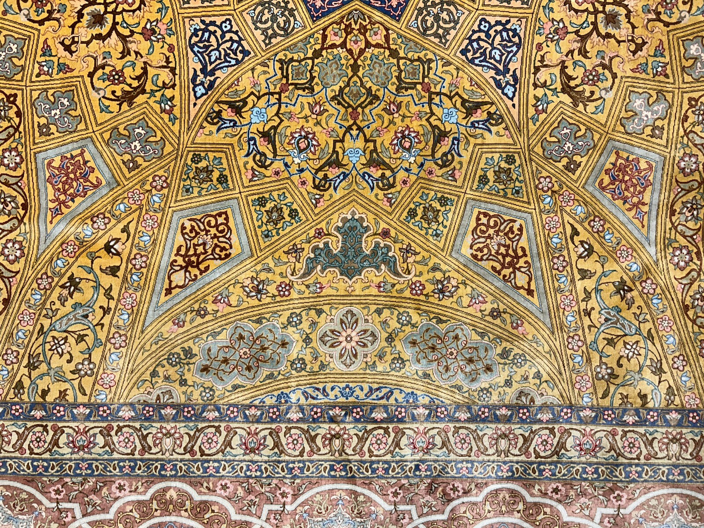 9'8"x12'11" Exquisite Signed Hand-Knotted 100% Silk Qume Rug