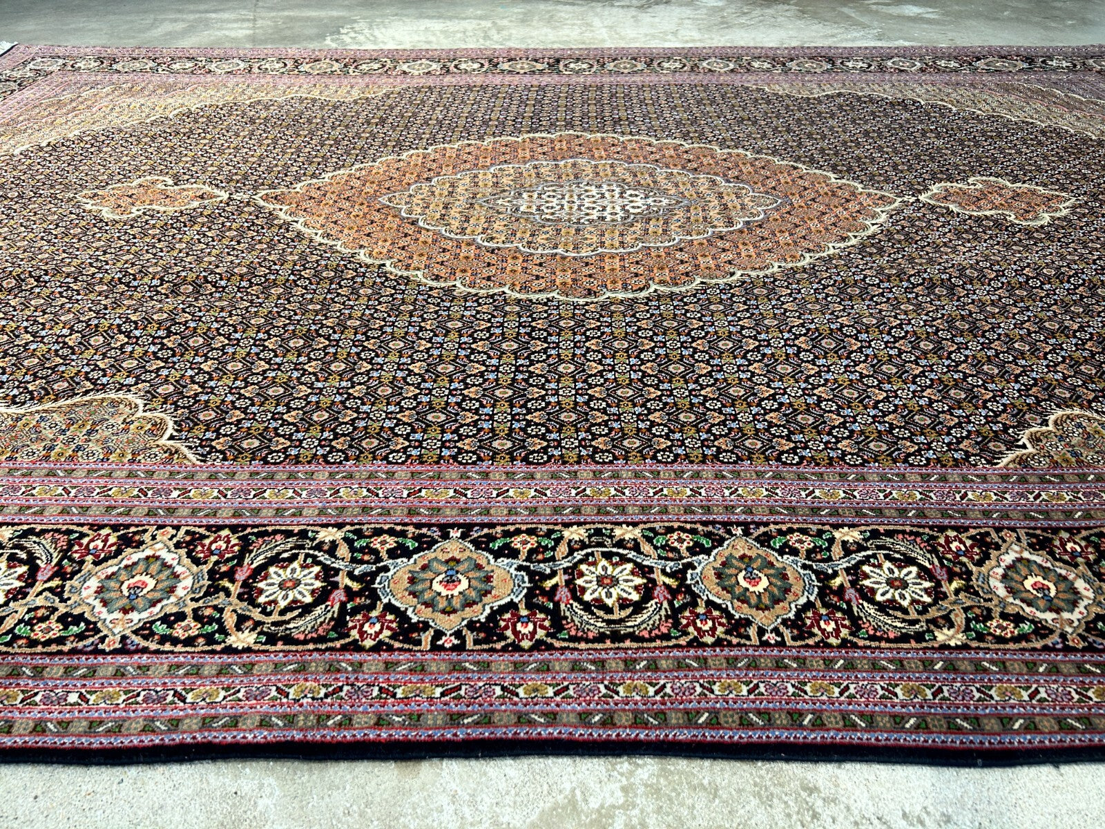 6'7"x9'9" Fine Hand-Knotted Wool & Silk Blend Tabrize Mahi Area Rug