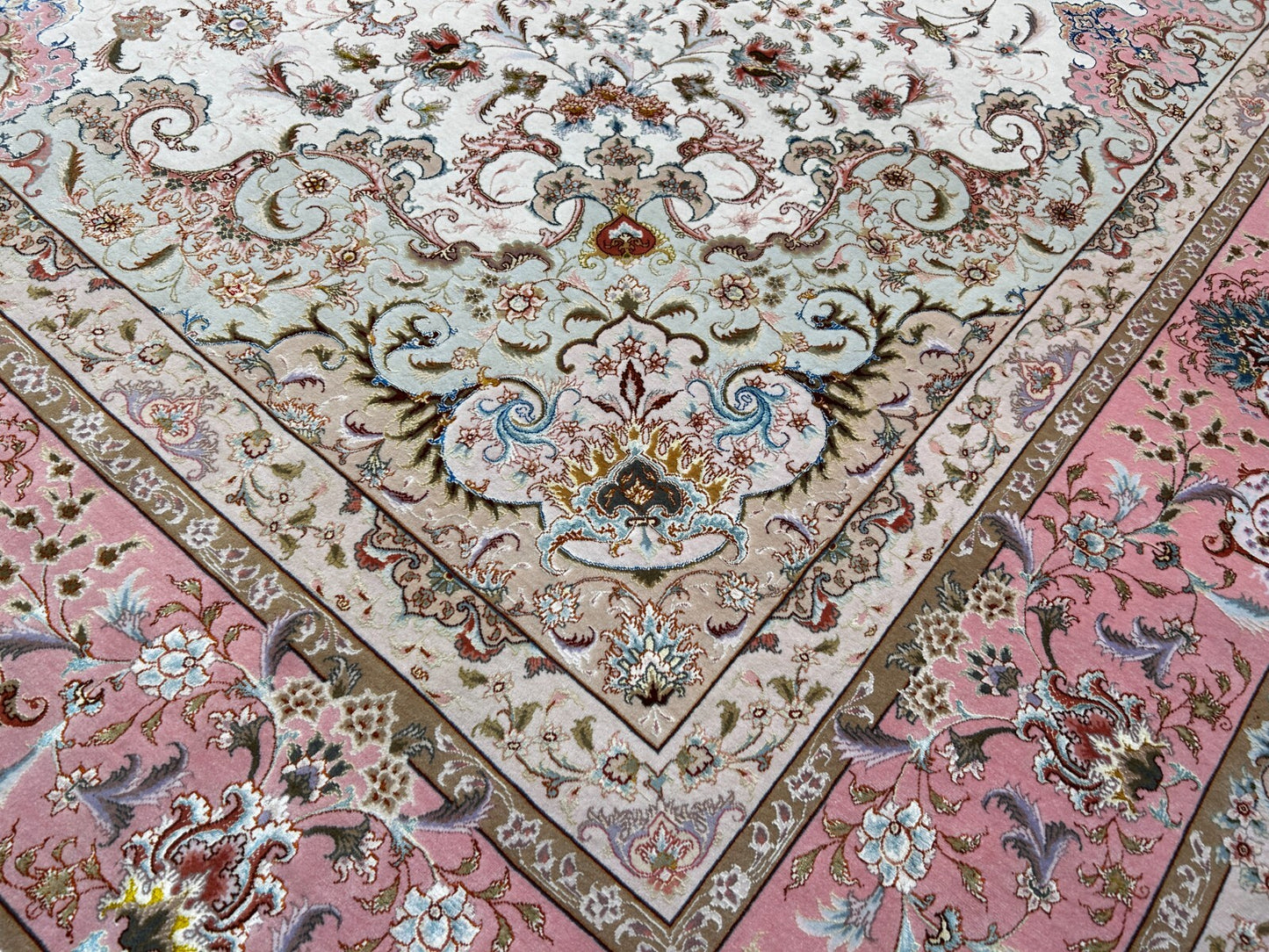 8'2"x11'8" Extra Fine 80-Raj Hand-Knotted Wool & Silk Tabrize Rug