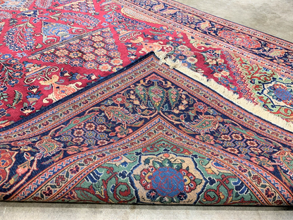 Collector Item  4'3"x6'10" Antique Pre-1900 Fine Lamb Wool Pile Kashane Rug