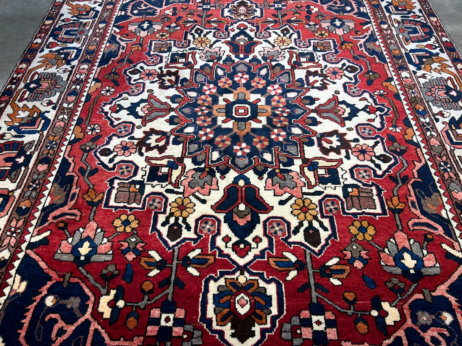 6'11"x10'4" Hand-Knotted 100% Wool Carpet - Bakhtiarie Area Rug