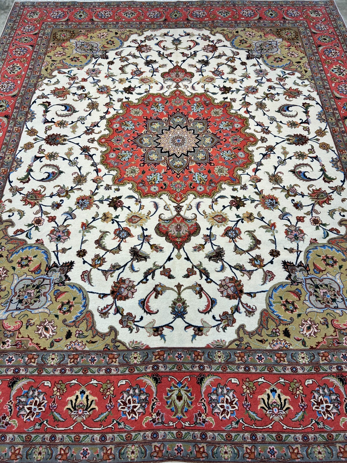 6'9"x8'1" Fine Hand-Knotted Wool & Silk Blend Tabrize Carpet - Area Rug