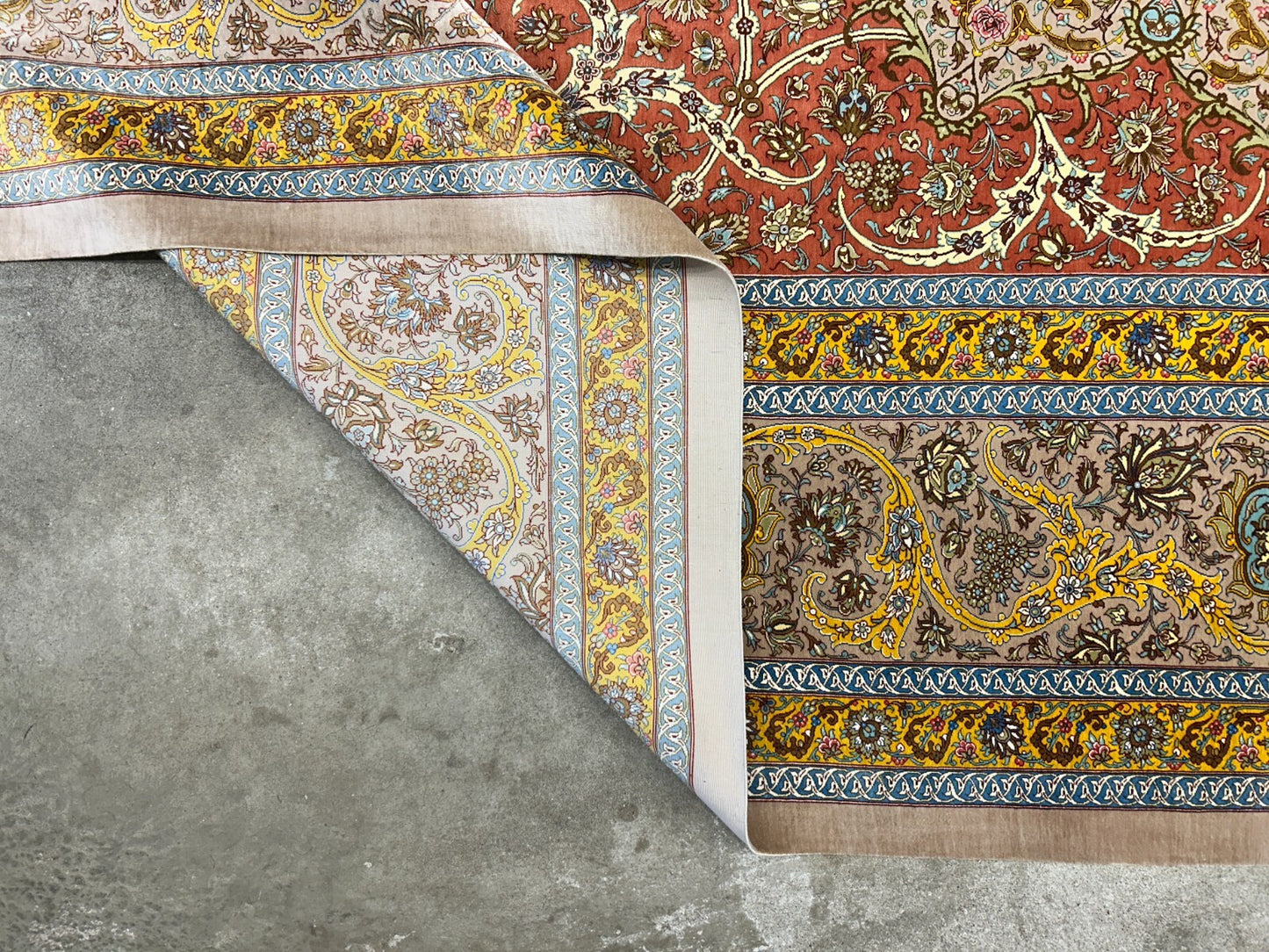 9'9"x13'4" Exquisite Signed Hand-Knotted 100% Silk Qume Rug