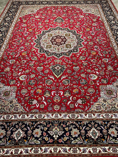 8'10"x12'11" Fine Hand-Knotted Wool & Silk Tabrize Rug